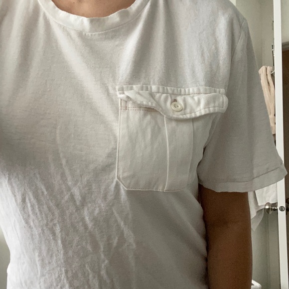 2/15$ shirt in really good condition - Picture 2 of 2